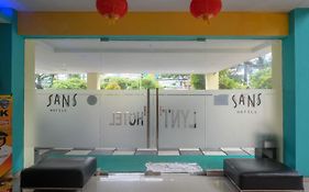 Sans Hotel Lynt Makassar Exterior photo