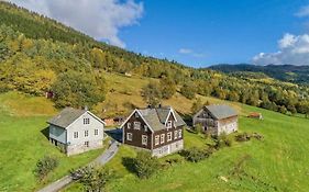 Heggjabygda Gjestegard, Nordfjordeid Villa Exterior photo