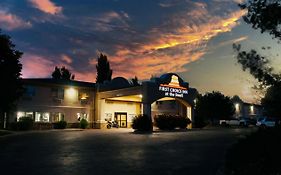 First Choice Inn At The Swell Green River Exterior photo