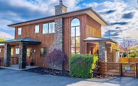 Wanaka Springs Lodge Exterior photo