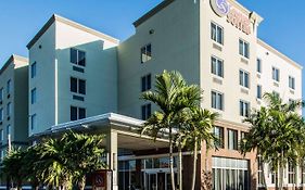 Comfort Suites Miami Airport North Exterior photo