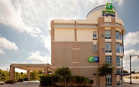 Holiday Inn Express Hotel & Suites San Antonio - Rivercenter Area, An Ihg Hotel Exterior photo