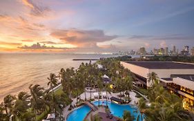 Sofitel Philippine Plaza Manila Hotel Exterior photo