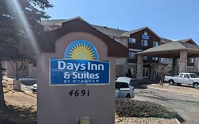 Days Inn & Suites By Wyndham Castle Rock Exterior photo