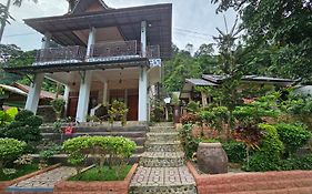 Thomas' Retreat Bukit Lawang Hotel Exterior photo