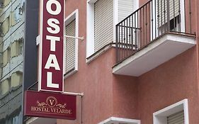 Hostal Velarde Hotel Talavera de la Reina Exterior photo