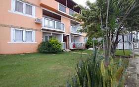 Pousada Jardins Campista Hotel Macae Exterior photo