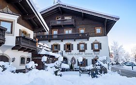 Alpen Glueck Hotel Unterm Rain Garni Kirchberg in Tirol Exterior photo