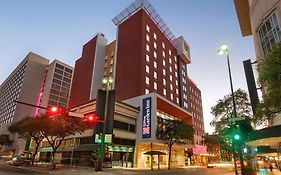 Hilton Garden Inn San Antonio Downtown Riverwalk Exterior photo