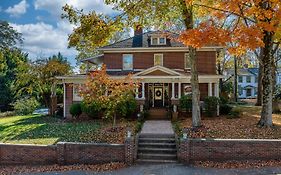 The Inn On Front Street Statesville Exterior photo