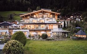 Hotel Garni Pinzgau, Bernd Huettl Neukirchen am Grossvenediger Exterior photo