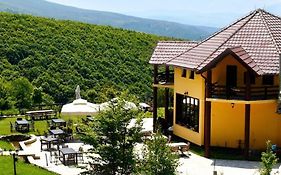 N'Bjeshke Te Guri I Zi Hotel Prizren Exterior photo