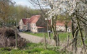 De Verborgen Parel Bed & Breakfast Borgloon Exterior photo