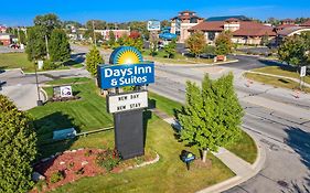 Days Inn & Suites By Wyndham Mt Pleasant Mount Pleasant Exterior photo