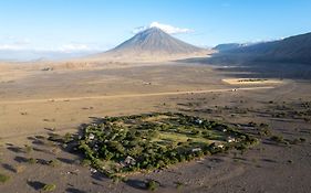 Lake Natron Maasai Giraffe Eco Lodge And Camping Mtowabaga Exterior photo