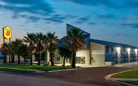 Super 8 By Wyndham New Braunfels I-35 Hotel Exterior photo