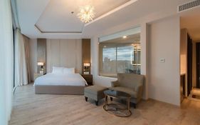 Homie Panorama Beachfront Residences Nha Trang Exterior photo