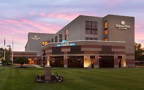 Doubletree By Hilton Bradley International Airport Hotel Windsor Locks Exterior photo