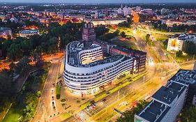 Doubletree By Hilton Wroclaw Hotel Exterior photo