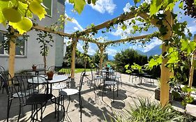 Hostel Marmota Innsbruck Exterior photo