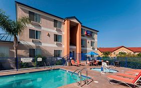 Fairfield Inn By Marriott Santa Clarita Valencia Exterior photo