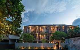 Dream @ Jimbaran Hotel Exterior photo