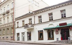 In Astra Bed & Breakfast Vilnius Exterior photo