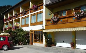 Pension Zum Muehlrad Hotel Millstatt Exterior photo