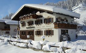 Pension Hartenfels Bed & Breakfast Lech am Arlberg Exterior photo