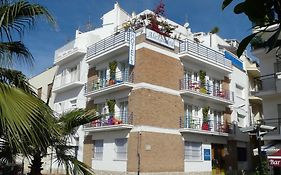 Hotel Alexandra Sitges Exterior photo