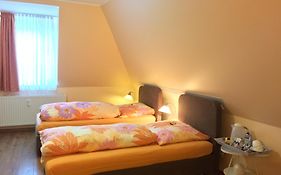 Barcelona Bed & Breakfast Hotel Dusseldorf Room photo