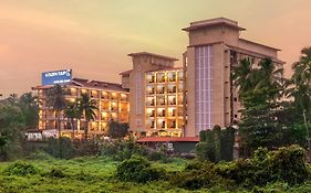 Golden Tulip Candolim, Goa Hotel Exterior photo