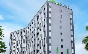 Ibis Styles Accra Airport Hotel Exterior photo