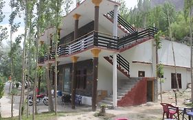 Yulgo Guest House Skardu Exterior photo