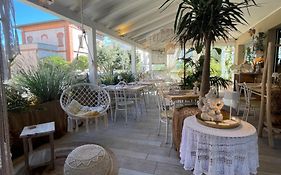 Americana Beach House Bed & Breakfast Rimini Exterior photo