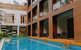 The Bihai Hua Hin Hotel Exterior photo