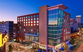 The Westin Memphis Beale Street Hotel Exterior photo