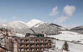 Hotel Ambet Maranza Exterior photo