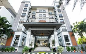 Grand Serela Yogyakarta Hotel Exterior photo