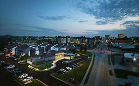 Courtyard St. Louis Westport Plaza Hotel Maryland Heights Exterior photo