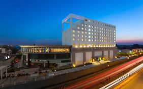 Fairfield By Marriott Bengaluru Rajajinagar Hotel Exterior photo