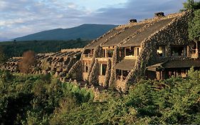 Ngorongoro Serena Safari Lodge Exterior photo