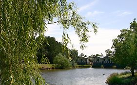 Capital Country Holiday Park Hotel Canberra Exterior photo