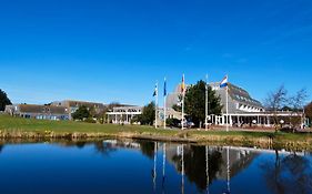 Comfort Appartementen Strandhuys en de Vuurtoren: Beachside Retreat with Private Terrace and Indoor Pool Hollum  Room photo