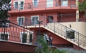 Stan Es Panzio Bed & Breakfast Balatonalmadi Exterior photo