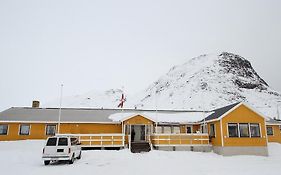 Hotel Narsaq Exterior photo