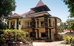 The Magic Sponge Hostel Kampot Exterior photo