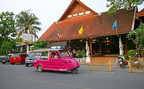 Tony'S Place Ayutthaya Bed & Breakfast Exterior photo