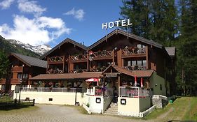 Hotel Garni Alpenhof Oberwald Exterior photo