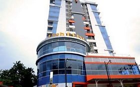 High Point Serviced Apartment Surabaya Exterior photo